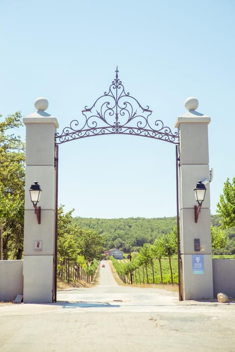 Domaine Les Terres De Saint Hilaire Saint Maximin La Sainte Baume