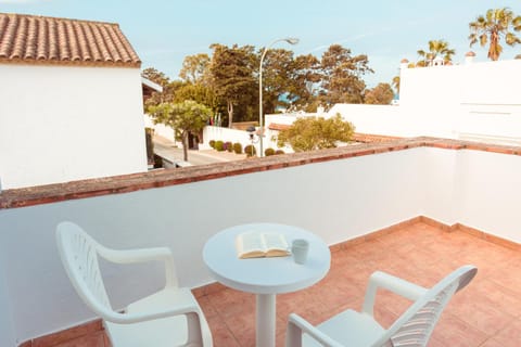 Hotel Oasis Atalaya Conil De La Frontera Vacationrenter