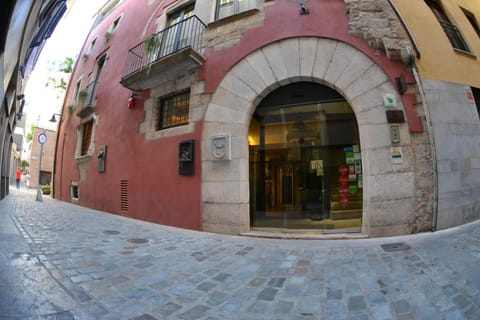 Hotel Museu Llegendes de Girona Vacation rental in Girona