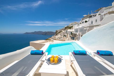 Alexander's Suites Vacation rental in Oia