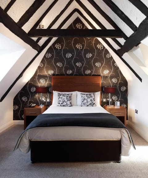 The Boleyn Hotel Vacation rental in Staines-upon-Thames