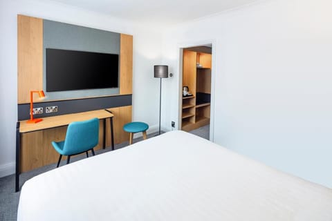 Holiday Inn Reading South M4 Jct 11 Vacation rental in Reading