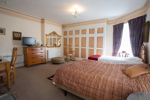 Fines Bayliwick Hotel Vacation rental in Bracknell