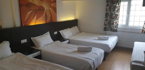 Heathrow Inn Hotel Vacation rental in Hayes