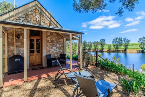 Stonewell Cottages and Vineyards Vacation rental in Marananga