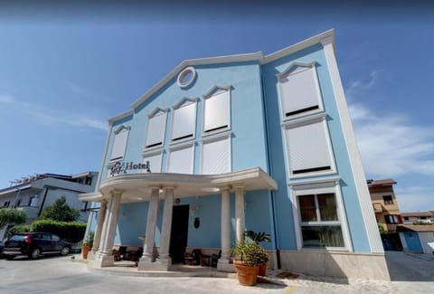 Seccy Hotel Boutique Vacation rental in Fiumicino