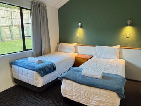 Oakwood Manor Motor Lodge Vacation rental in Auckland