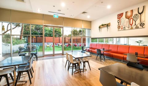 Ibis Melbourne Glen Waverley Hotel Vacation rental in Glen Waverley