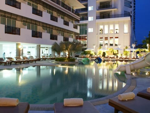 Pattaya Discovery Beach Hotel Vacation rental in Pattaya City