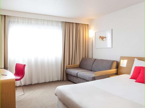 Novotel Paris La Defense Vacation rental in Puteaux