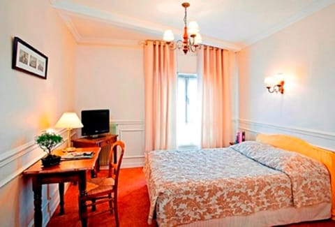 The Originals Boutique, Hostellerie des Trois Pigeons, Paray-le-Monial (Inter-Hotel) Vacation rental in Paray-le-Monial