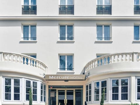 Mercure Paris Saint Cloud Hippodrome Vacation rental in Saint-Cloud