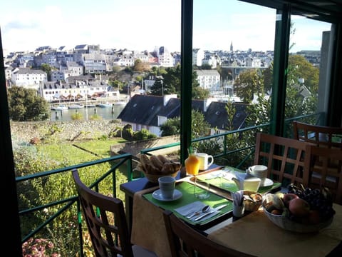 Cit'Hotel Du Port Rhu Vacation rental in Douarnenez