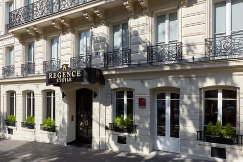 La Regence Etoile Vacation rental in Paris