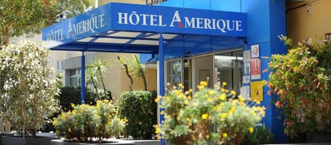 Amerique Hotel Palavas Montpellier Sud -LOGIS- Vacation rental in Palavas-les-Flots