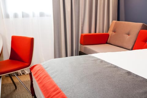 Holiday Inn Express Toulouse Airport Vacation rental in Toulouse