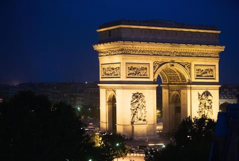 Radisson Blu Champs-Elysées, Paris Hotel in Paris