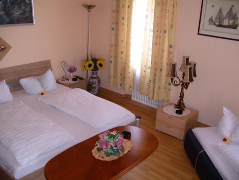 Hotel garni Djaran Vacation rental in Offenbach