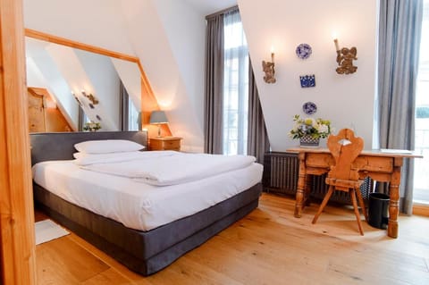 Hotel Opera Vacation rental in Munich