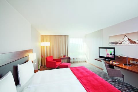 Moevenpick Hotel Zurich-Airport Vacation rental in Kloten