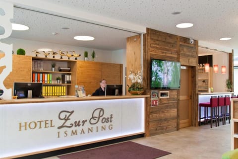 Hotel Zur Post Vacation rental in Garching