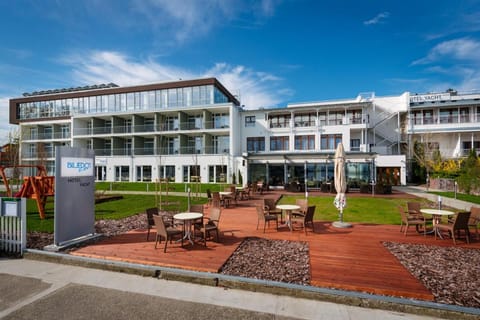 Hotel Yacht Wellness & Business Vacation rental in Siófok