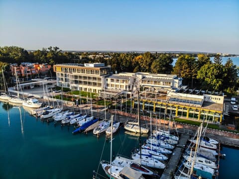 Hotel Yacht Wellness & Business Vacation rental in Siófok