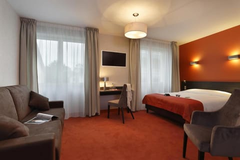 The Originals City, Hotel Les Thermes de l'Avenue, Dax (Inter-Hotel) Vacation rental in Dax