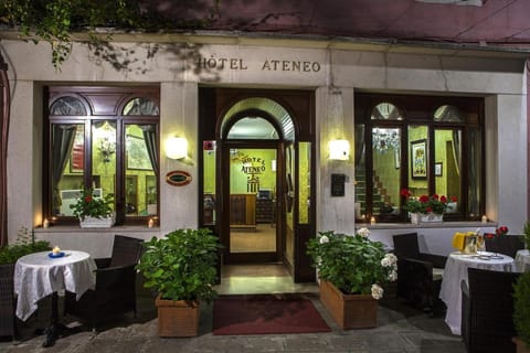 Ateneo Hotel Vacation rental in San Marco