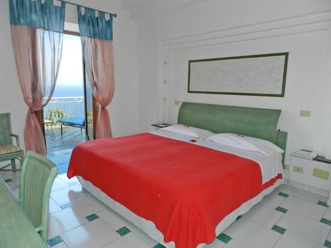 Hotel Holiday Vacation rental in Praiano