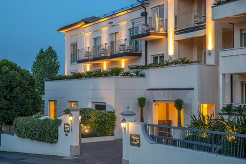 Villa Rosa Hotel Desenzano Vacation rental in Desenzano del Garda