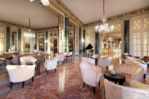 Eurostars Hotel Excelsior Vacation rental in Naples