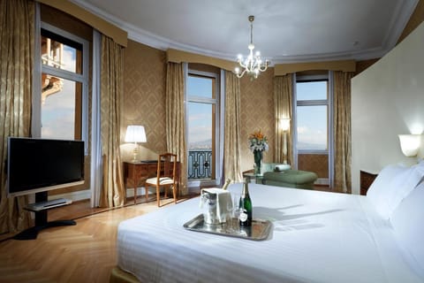 Eurostars Hotel Excelsior Vacation rental in Naples