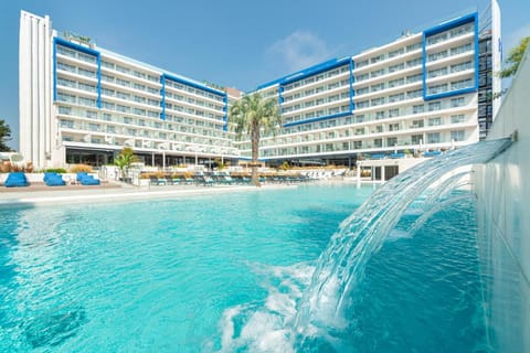 L'Azure Hotel 4* Sup Vacation rental in Lloret de Mar (Bus Station)