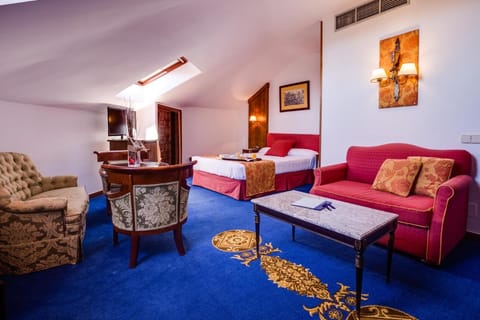 Hotel El Bedel Vacation rental in Alcala de Henares