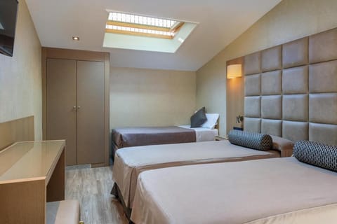 Suizo Hotel Vacation rental in Barcelona