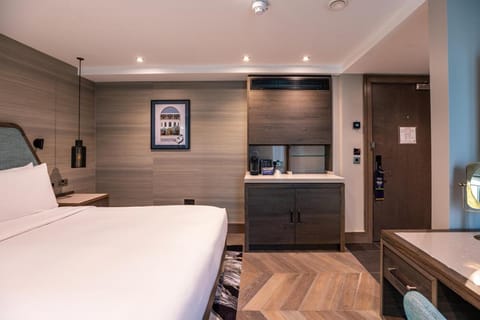 DoubleTree By Hilton London - West End Vacation rental in London Borough of Islington