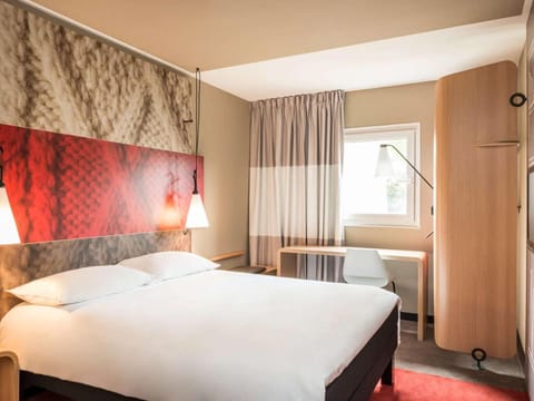 Ibis London Heathrow Airport Hotel Vacation rental in London Borough of Hounslow