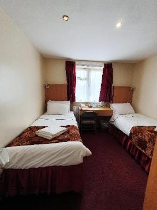 Royal Square Hotel - NEC and Birmingham Airport Vacation rental in Marston Green