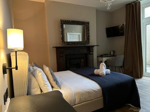 Number One Hundred Bed And Breakfast Vacation rental in Cardiff