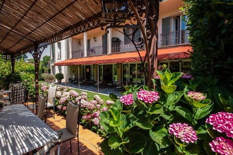 Hotel Franceschi Vacation rental in Forte dei Marmi