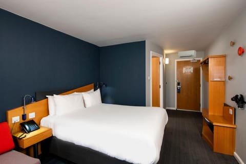 Holiday Inn Express - Glasgow - City Ctr Riverside Vacation rental in Glasgow