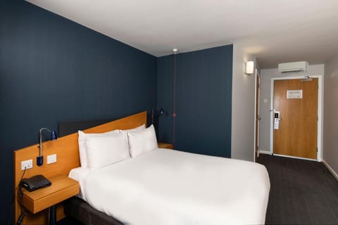 Holiday Inn Express - Glasgow - City Ctr Riverside Vacation rental in Glasgow