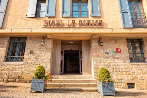 Hotel Le Donjon - Coeur de La Cite Medievale Vacation rental in Carcassonne