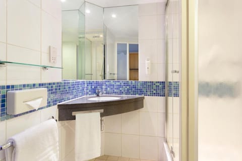 Holiday Inn Express Park Royal Vacation rental in London Borough of Ealing