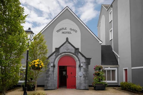 Temple Gate Hotel Vacation rental in Ennis