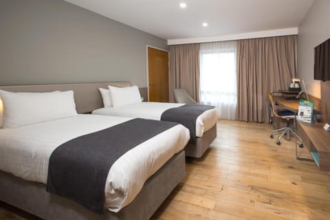 Holiday Inn London West Vacation rental in London Borough of Ealing