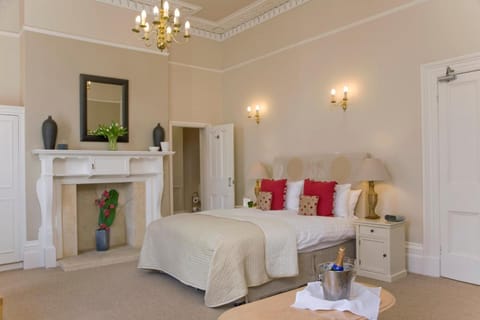 The Cheltenham Townhouse Studios at GLENFALL LAWN PITTVILLE CIRCUS Bed and Breakfast in Cheltenham