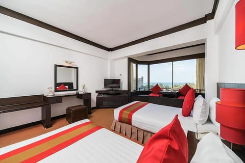 Mountain Beach Resort Hotel in Pattaya City