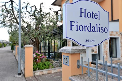 Hotel Fiordaliso Vacation rental in Sirmione